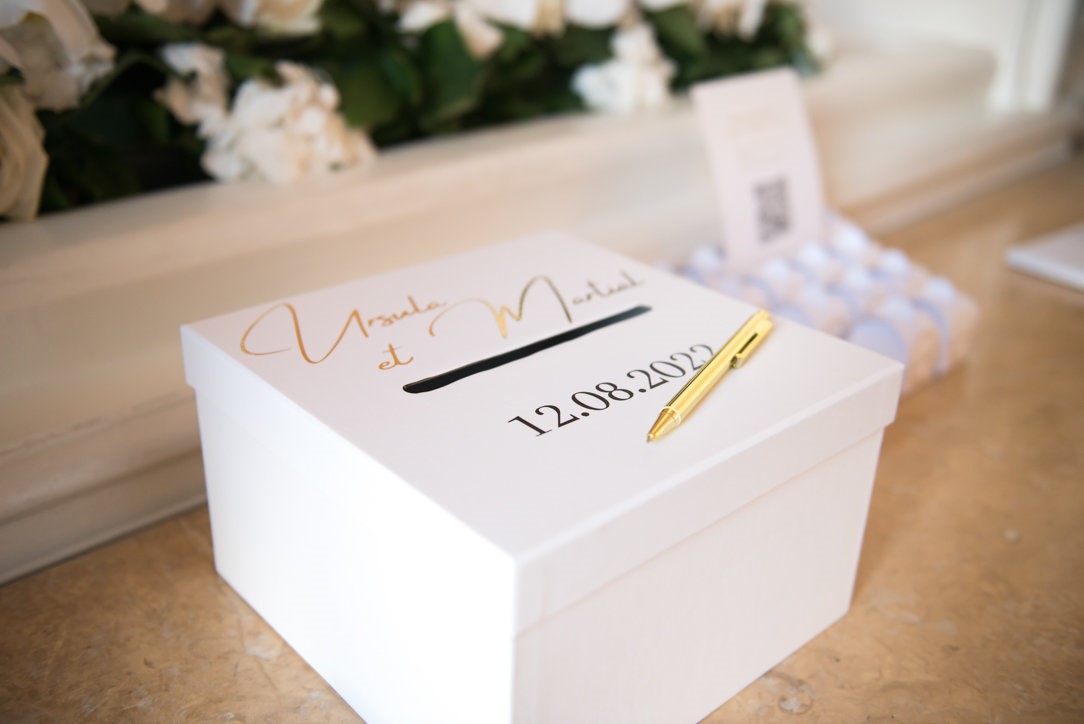 Urne mariage blanc et or